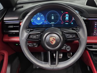 2025 Porsche MACAN — миниатюра 15