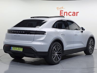 صورة 3 لـ 2025 Porsche MACAN