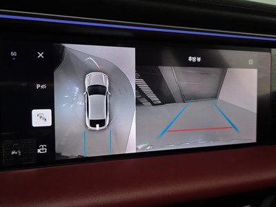 2025 Porsche MACAN — миниатюра 19