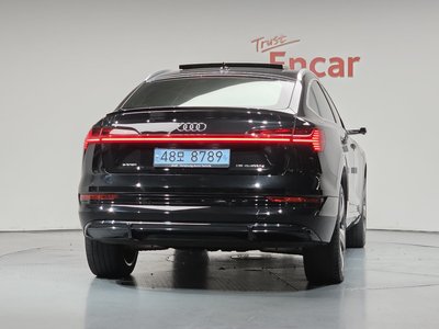 صورة 4 لـ 2023 AUDI E-TRON