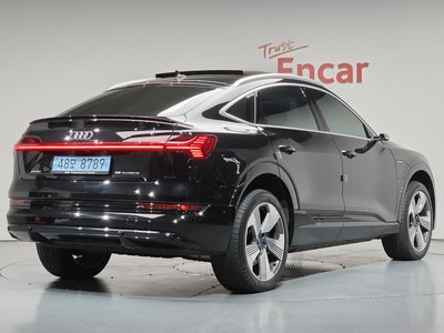 صورة 3 لـ 2023 AUDI E-TRON