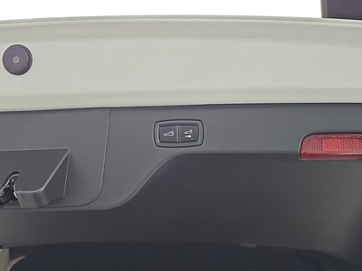 2025 Porsche MACAN 缩略图 20