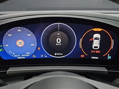 2025 Porsche MACAN 照片 8
