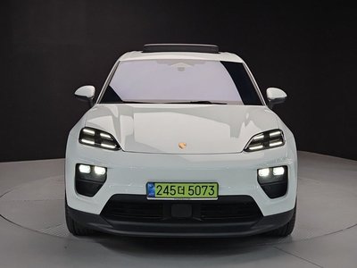 2025 Porsche MACAN 照片 1