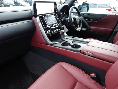2025 Lexus LX thumbnail 33