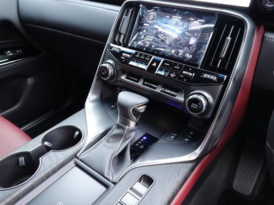 2025 Lexus LX thumbnail 20