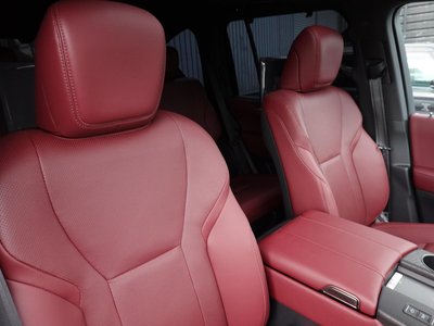 2025 Lexus LX thumbnail 25