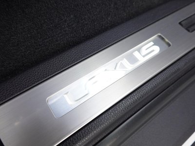 2025 Lexus LX thumbnail 27