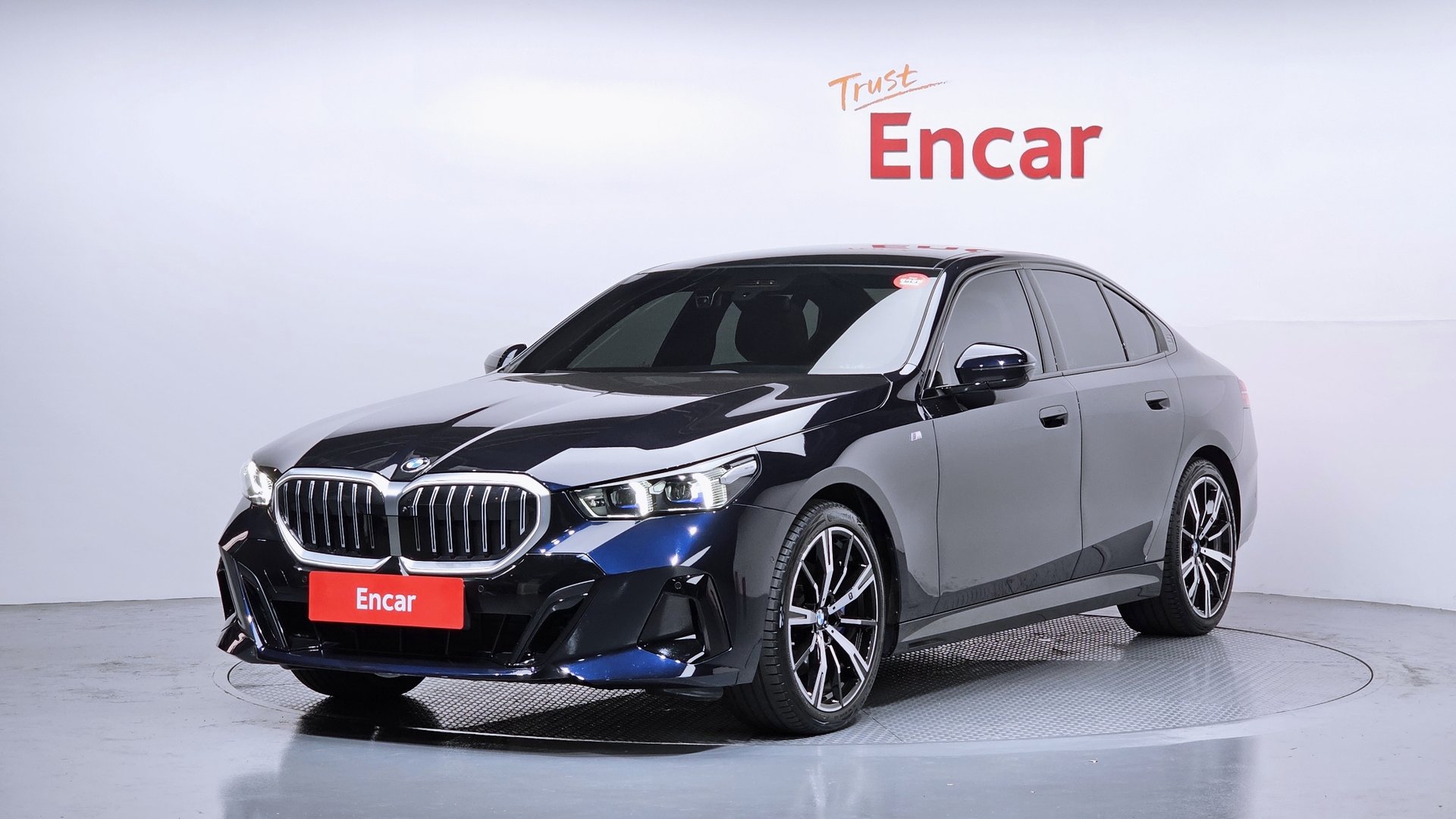 BMW 5 SERIES - View 1