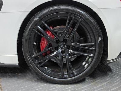 AUDI R8 - 8