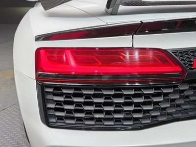 AUDI R8 - 10