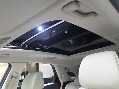 2021 Genesis GV70 — миниатюра 25