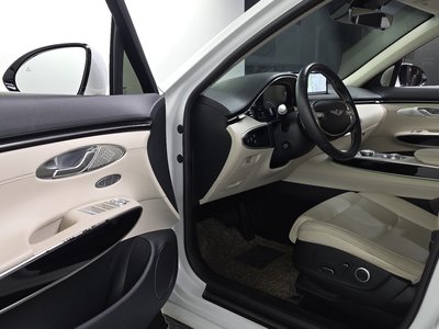 2021 Genesis GV70 — миниатюра 13