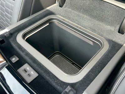 صورة مصغرة 69 لـ 2025 Cadillac ESCALADE