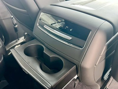 صورة مصغرة 26 لـ 2025 Cadillac ESCALADE