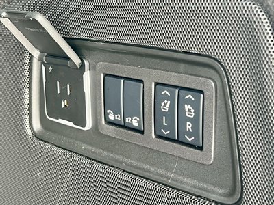 صورة مصغرة 34 لـ 2025 Cadillac ESCALADE
