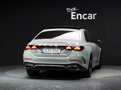 MERCEDES-BENZ E-CLASS - 4