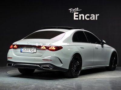 MERCEDES-BENZ E-CLASS - 3
