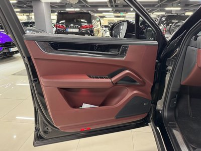 PORSCHE CAYENNE - 7