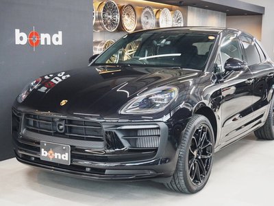 PORSCHE MACAN - 4