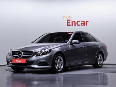 MERCEDES-BENZ E-CLASS - 1