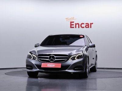 MERCEDES-BENZ E-CLASS - 2