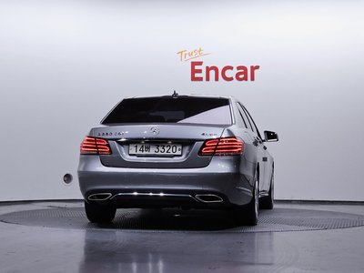 MERCEDES-BENZ E-CLASS - 3
