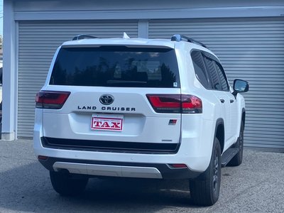 TOYOTA LAND CRUISER 300 - 2