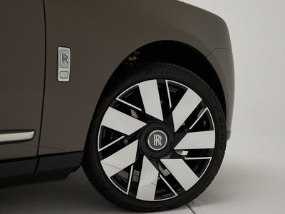 ROLLS-ROYCE CULLINAN - 6