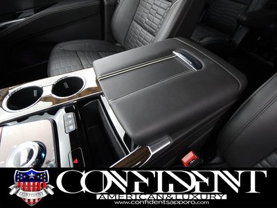 صورة مصغرة 31 لـ 2025 Cadillac ESCALADE