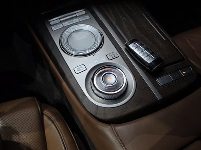 GENESIS G80 (RG3) - 9