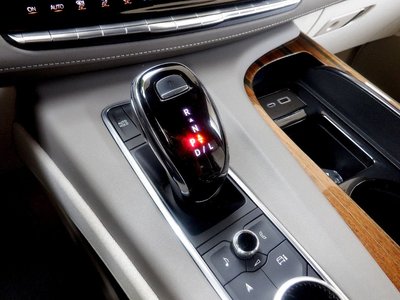 صورة مصغرة 29 لـ 2021 Cadillac ESCALADE