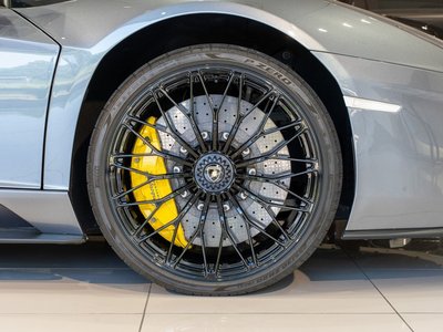 2016 Lamborghini AVENTADOR 照片 9