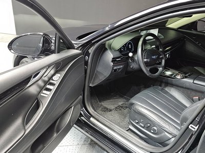GENESIS G80 (RG3) - 10