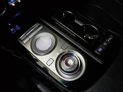 GENESIS G80 (RG3) - 9