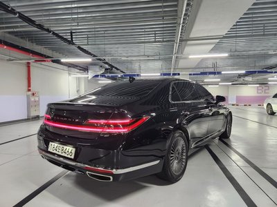 GENESIS G90 - 6