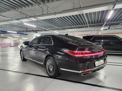 GENESIS G90 - 7
