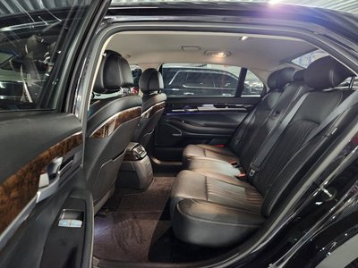 GENESIS G90 - 8