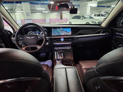 GENESIS G90 - 9
