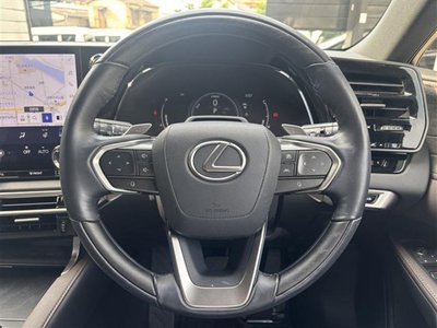 صورة 8 لـ 2024 Lexus RX