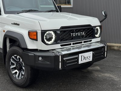 TOYOTA LAND CRUISER 70 - 7