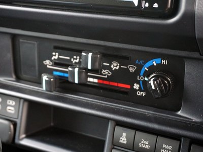 2024 Toyota LAND CRUISER 70 缩略图 35