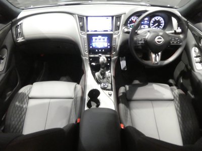 2025 Nissan SKYLINE 照片 2