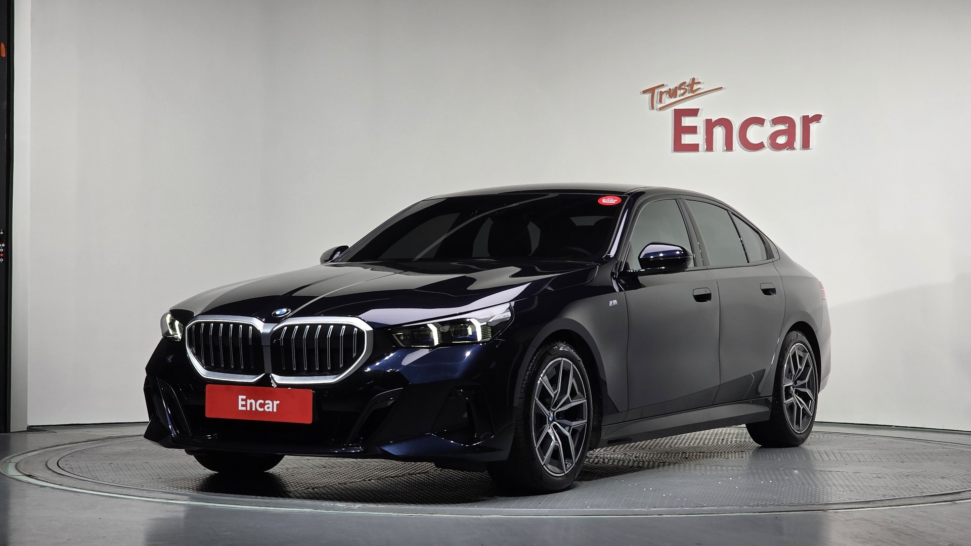 BMW 5 SERIES - View 1