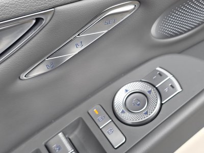 2024 Genesis G80 (RG3) thumbnail 29