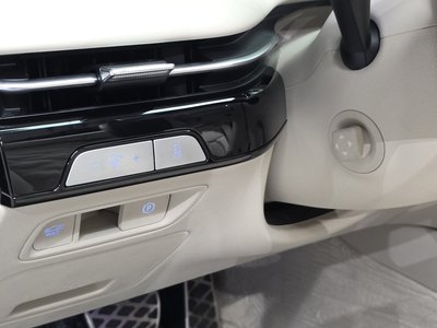 2024 Genesis G80 (RG3) thumbnail 30