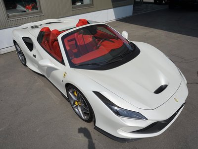 صورة 30 لـ 2020 Ferrari F8 SPIDER