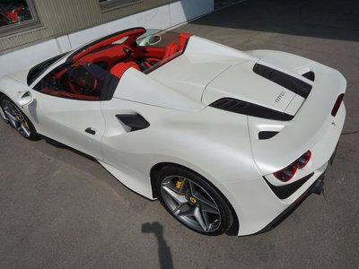 صورة 38 لـ 2020 Ferrari F8 SPIDER