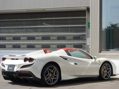 صورة 14 لـ 2020 Ferrari F8 SPIDER