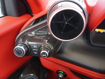 صورة 62 لـ 2020 Ferrari F8 SPIDER
